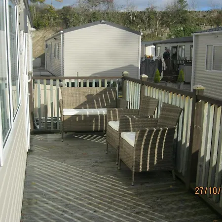 119 Brigham Holiday Park. Apartment *