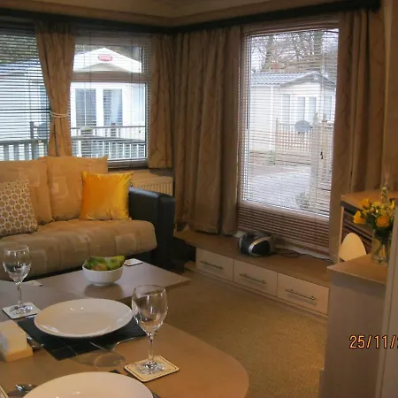 119 Brigham Holiday Park. Apartman *